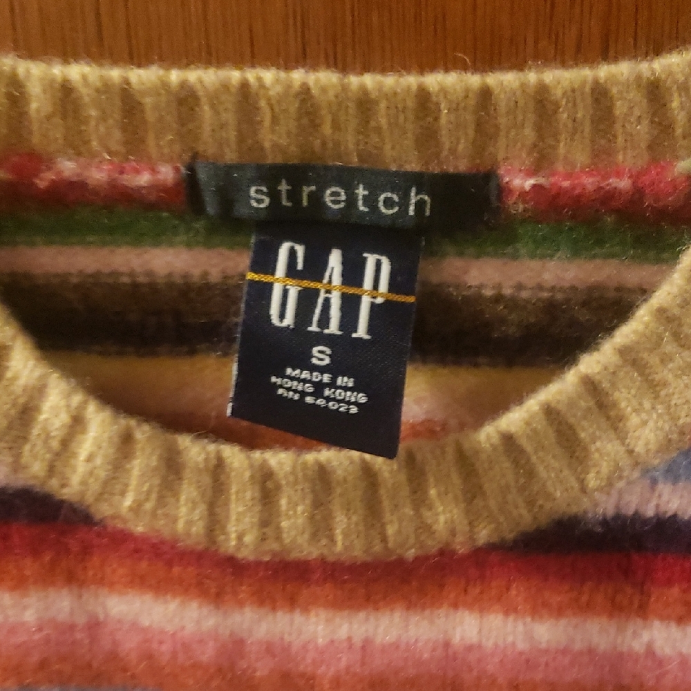 GAP woman's Multicolor Striped Sweater